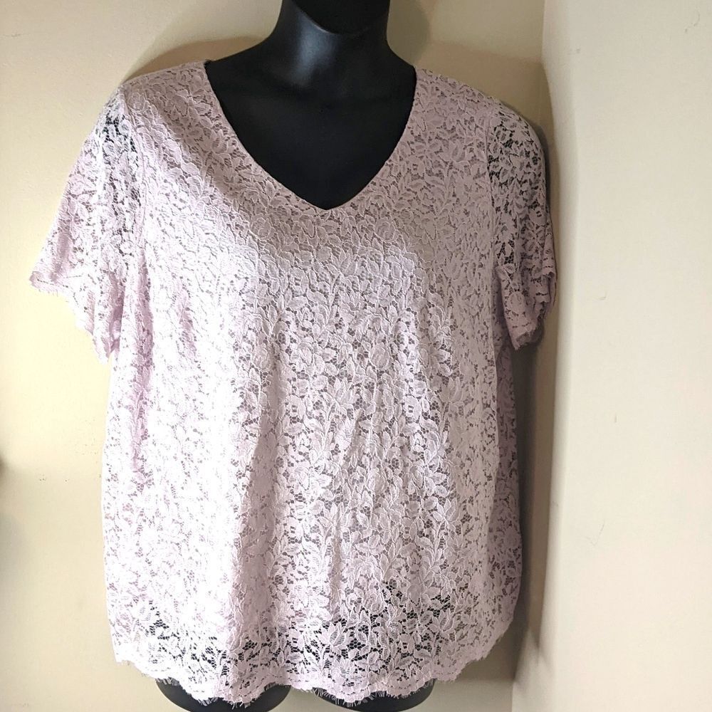 Liz Claiborne Lilac lace ladies top 1x NEW